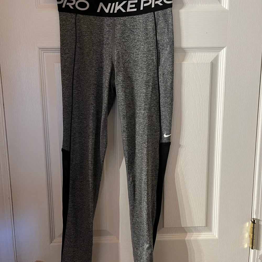Nike Pro women’s Leggings